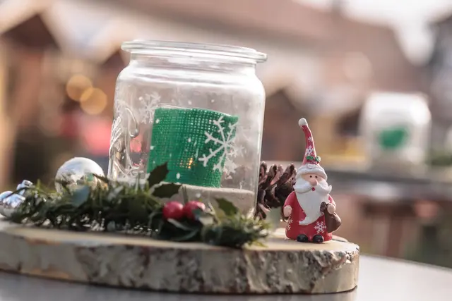 liebe volle Weihnachtsdeko wird auf vielen Weihnachtsmärkten in der Region angeboten | Foto: Heike Schwitalla