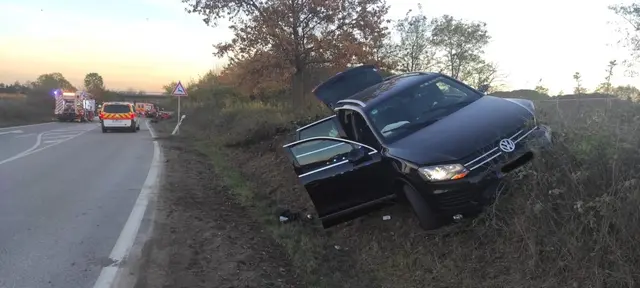 Mutter, Kind und Senior bei Unfall auf der B 271 verletzt | Foto: Polizei Haßloch