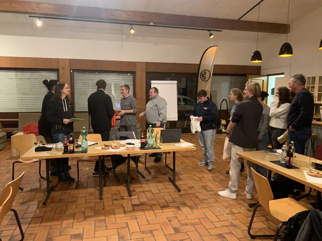 Die Vertretungen der Jugendverbände bedanken sich  bei Jürgen Jäger | Foto: Peter Krietemeyer