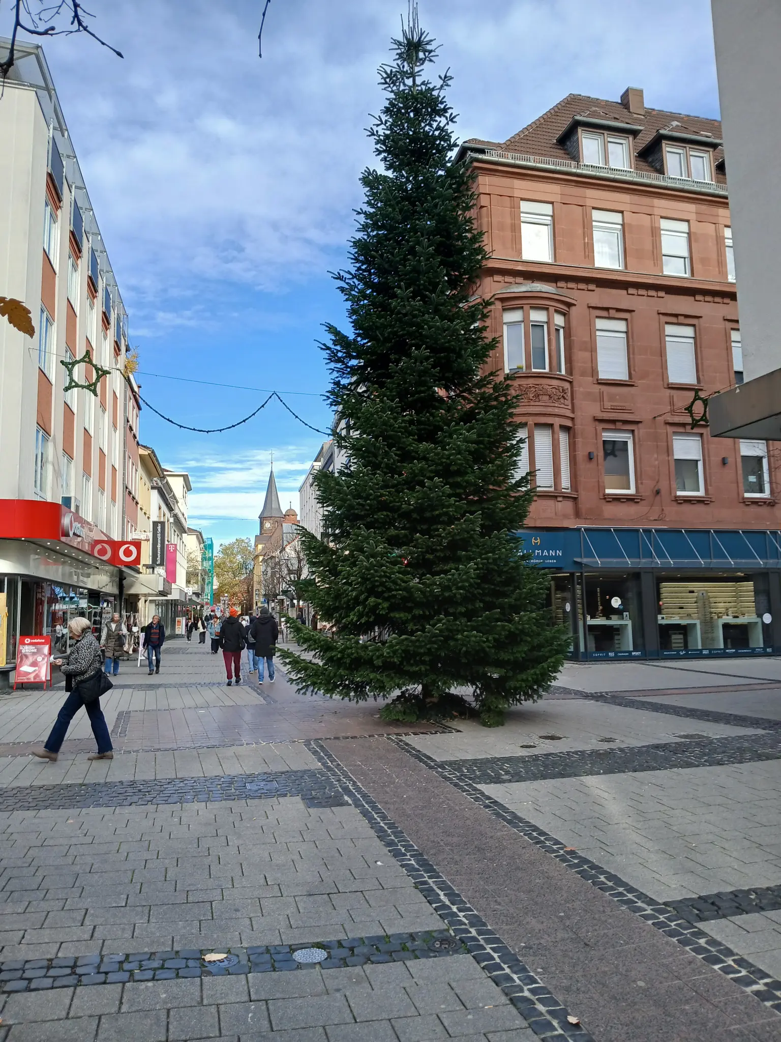 Weihnachtsmarkt-Kaiserslautern-2025-Vorfreude-w-chst-mit-dem-Schmuck