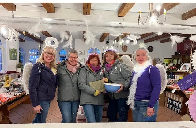 Die Sektperlcher Ilbesheim haben Erlöse aus der Weihnachtstombola im vergangenen Jahr gespendet | Foto: Sonja Winterwerb