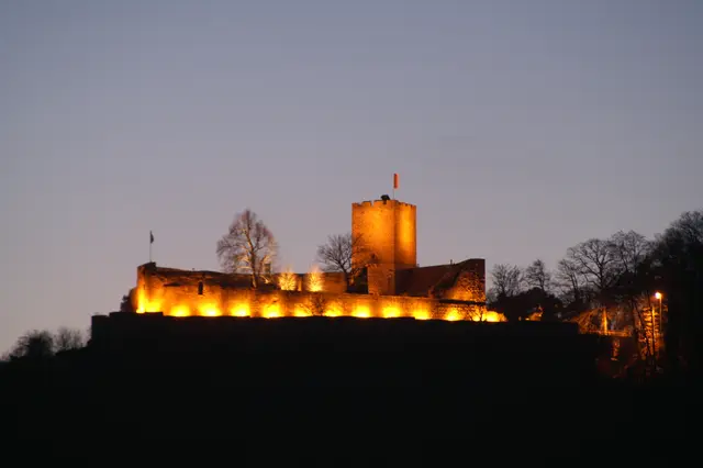 Weihnachtsmarkt Burg Landeck: Lockt auch 2025 mit einem stimmungsvollen Mittelalter-Weihnachtsmarkt: die Burg Landeck | Foto: Landeckverein Klingenmünster