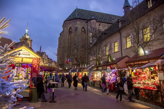 Marché de Noël Place des Dominicains - COLMAR | Foto: Photo Copyright E.Fromm / OT Colmar/ Tourisme Colmar