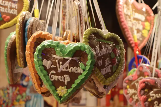 Weihnachtsmarkt Blieskastel: Der traditionelle Weihnachtsmarkt zieht Tagestouristen aus Nah und Fern an.  | Foto: Julia Glöckner