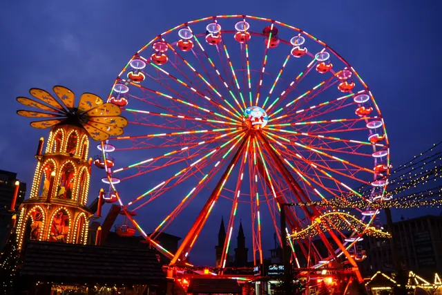 Der Weihnachtsmarkt Ludwigshafen öffnet als erster seine Pforten in Rheinland-Pfalz | Foto: Arno Keller / Lukom