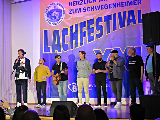 Alle Comedians zum Abschlussfoto | Foto: Brigitte Melder