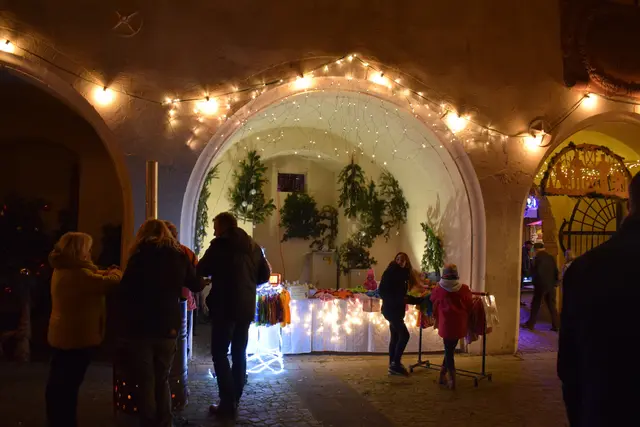 Weihnachtsmarkt Bad Bergzabern: regionale Produkte und Geschenkideen an liebevoll gestalteten Ständen | Foto: Britta Bender
