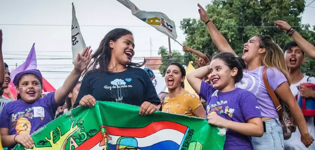 Jungen und Mädchen in den Armenvierteln der Hauptstadt Asunción in Paraguay | Foto: https://www.brot-fuer-die-welt.de/projekte/paraguay-kinderarbeit/