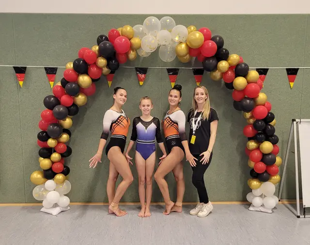 die Wörther Turnerinnen mit ihrer Trainerin | Foto: Fuhrmann/gratis