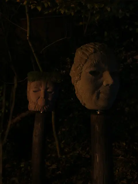 Skulptur im Lichterschein | Foto: Wolf Münninghoff