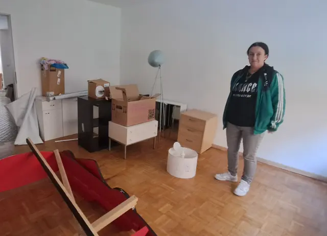 Umzugskisten und Kleinmöbel stehen noch in jedem der Zimmer | Foto: Monika Klein