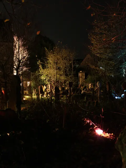 Skulptur im Lichterschein | Foto: Wolf Münninghoff