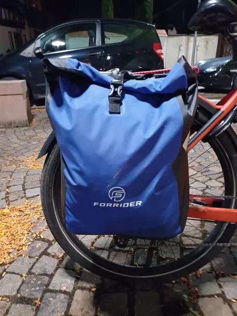 diese Fahrradtasche wurde gestohlen - Wert (mit Inhalt) ca. 400 Euro | Foto: Polizei Bad Bergzabern