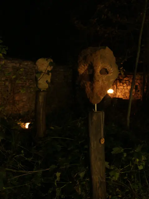 Skulptur im Lichterschein | Foto: Wolf Münninghoff