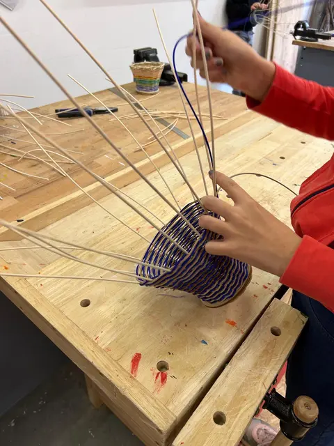 Körbe flechten im Ferienprogramm | Foto: SciTec-Labor der RPTU