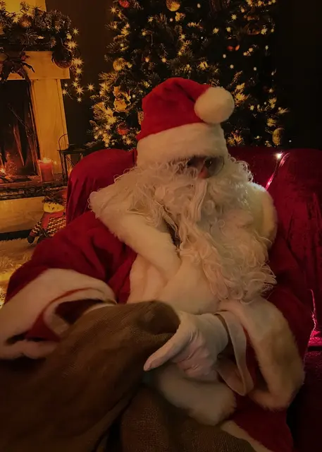 Besonders für die jungen Besucher ist der Höhepunkt der Nikolaus, der mit einer kleinen Überraschung vorbeischaut | Foto: Carolin Bayer/gratis