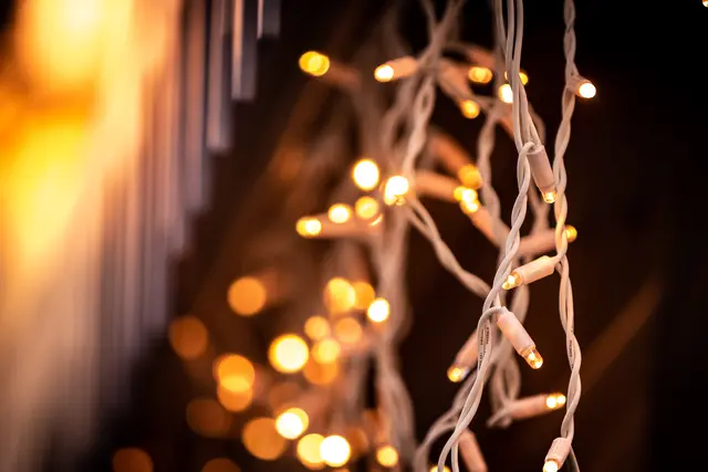 Symbolbild Lichterkette | Foto: Paul Needham/gratis