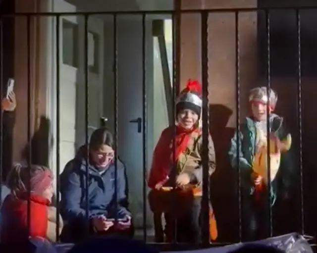 Sankt Martinsspiel im Pfarrhof Waldhambach | Foto: Frank Rothhaas