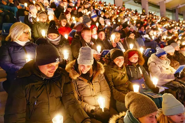 Besinnliche Stimmung im Wildparkstadion | Foto: Jürgen Rösner/KME