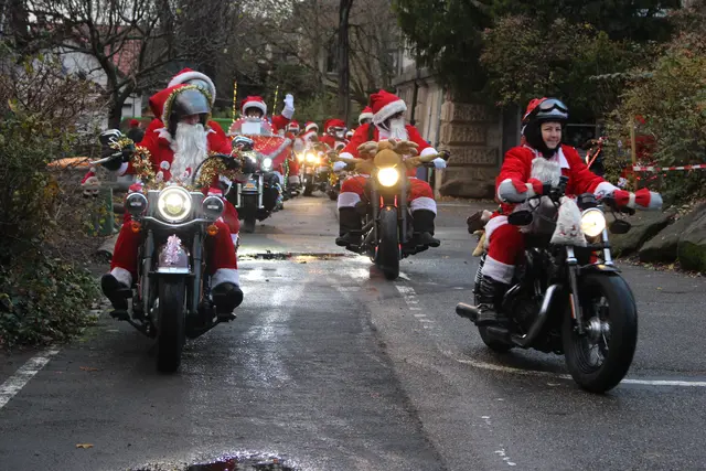 Die Riding Santas sind am 6. Dezember in Geinsheim. | Foto: Markus Pacher