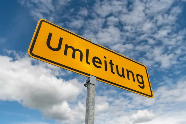 Umleitung Symbolbild | Foto: Mario Hoesel/stock.adobe.com