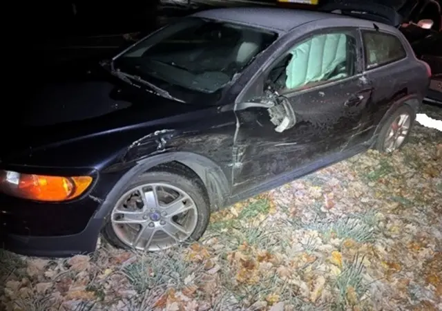 Unfall am Dienstagmorgen: Fahrzeug nach Zusammenstoß nicht mehr fahrbereit | Foto: Polizei Haßloch