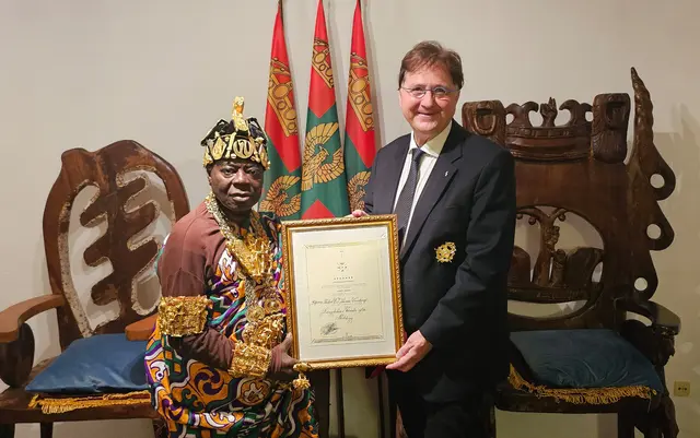 Zeremonie - König Bansah ernennt Michael Landgraf zum königlichen Berater für Bildungsfragen und Schulen im Range eines Ministers | Foto: Michael Landgraf