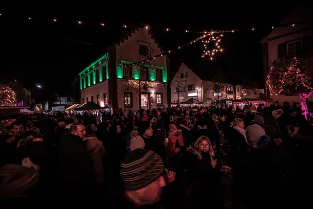 Der Sankt Michaelsmarkt in Hagenbach eröffnet die Saison der Weihnachtsmärkte in der Südpfalz | Foto: Paul Needham