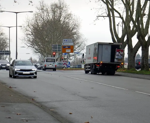 Blick auf die Kreuzung Schwarzwaldstraße / Ettlinger Allee: Dieser Bereich hinter dem Hauptbahnhof ist von den Maßnahmen betroffen. | Foto: Stadt Karlsruhe, Georg Hertweck