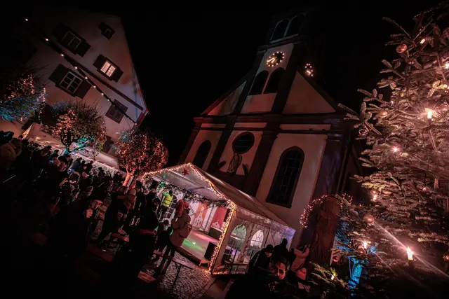 Der Sankt Michaelsmarkt in Hagenbach eröffnet die Saison der Weihnachtsmärkte in der Südpfalz | Foto: Paul Needham