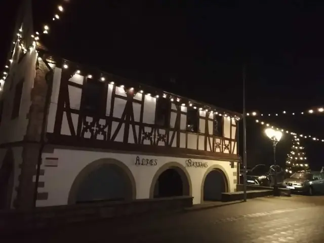 Das historische Alte Rathaus in Alsenz, um das sich der Weihnachtsmarkt gruppiert | Foto: Arno Mohr/gratis