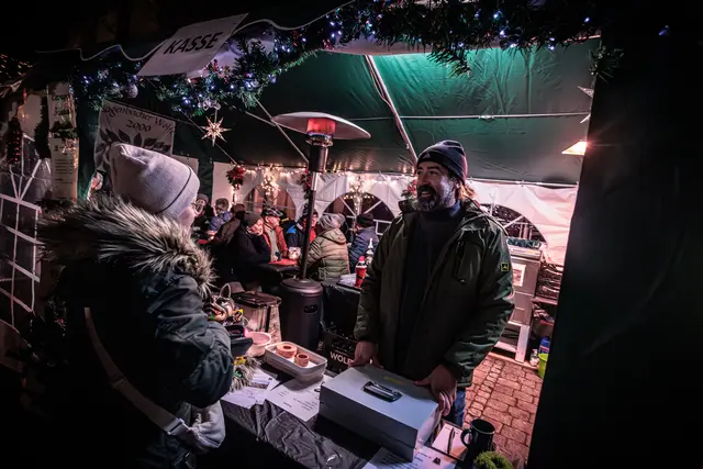 Der Sankt Michaelsmarkt in Hagenbach eröffnet die Saison der Weihnachtsmärkte in der Südpfalz | Foto: Paul Needham