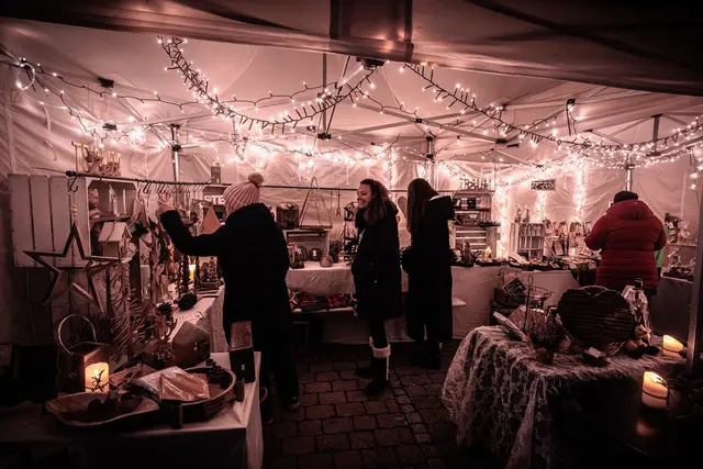 Der Sankt Michaelsmarkt in Hagenbach eröffnet die Saison der Weihnachtsmärkte in der Südpfalz | Foto: Paul Needham