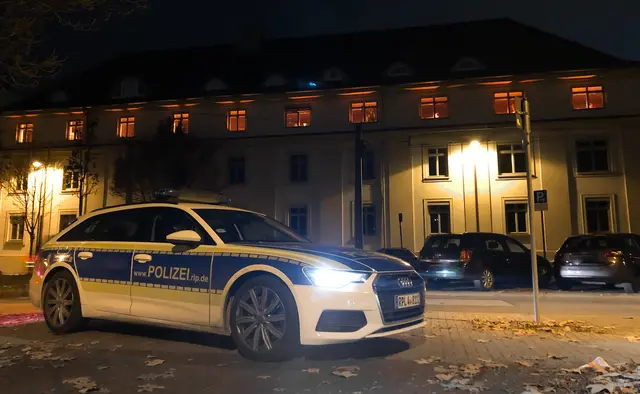 Das Polizeipräsidium erstrahlt während der Aktionswochen "Orange the World" in der Farbe orange | Foto: Polizeipräsidium Rheinpfalz