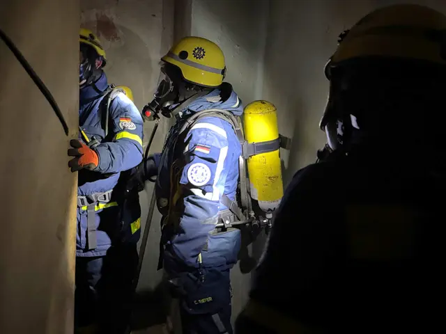 Bei der Übung im Gebäude | Foto: THW/Mischa Heldt