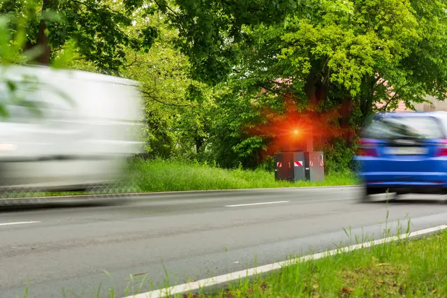  Bereits ab Dienstag, 2. Dezember, wird geblitzt | Foto: Christian Schwier/AdobeStock_435806869