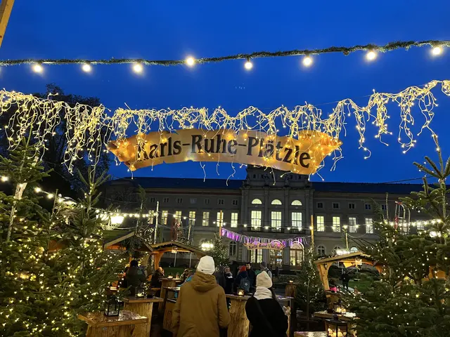 Das stimmungsvolle "Karls-Ruhe-Plätzle" ist ein beliebter Treffpunkt, um in geselliger Runde einen Glühwein zu genießen. | Foto: Thorsten Kornmann (2023)