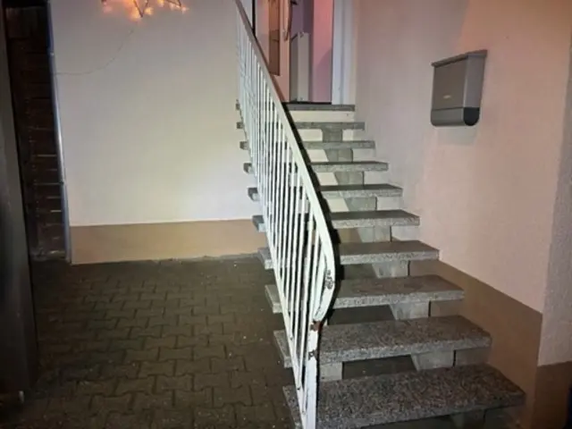 Zurück blieb ein beschädigtes Geländer | Foto: Polizei