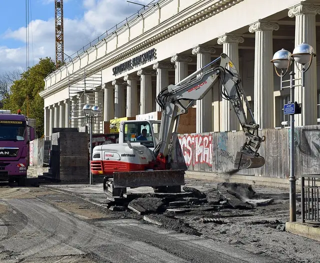 Erneuerung des Bodenbelags auf dem Festplatz vor der Stadthalle | Foto: Stadt Karlsruhe, Georg Hertweck