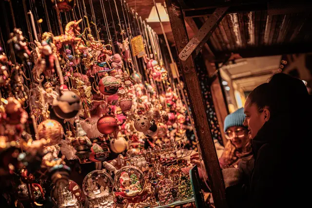 Genießen, bummeln und einkaufen - so schön ist der Weihnachtsmarkt Heidelberg 2025 | Foto: Paul Needham