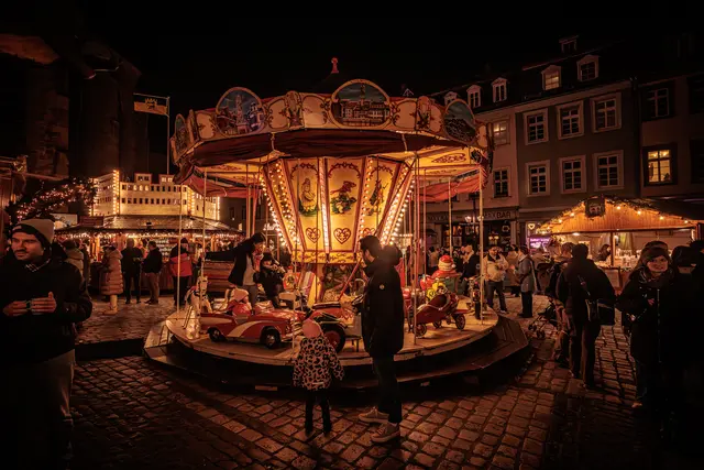 Genießen, bummeln und einkaufen - so schön ist der Weihnachtsmarkt Heidelberg 2025 - auch die Kleinsten | Foto: Paul Needham