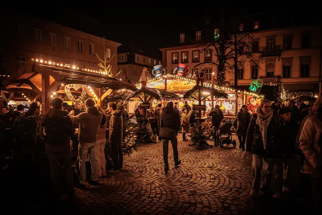 Unter der Woche ist der Heidelberger Weihnachtsmarkt auch sehr beliebt | Foto: Paul Needham