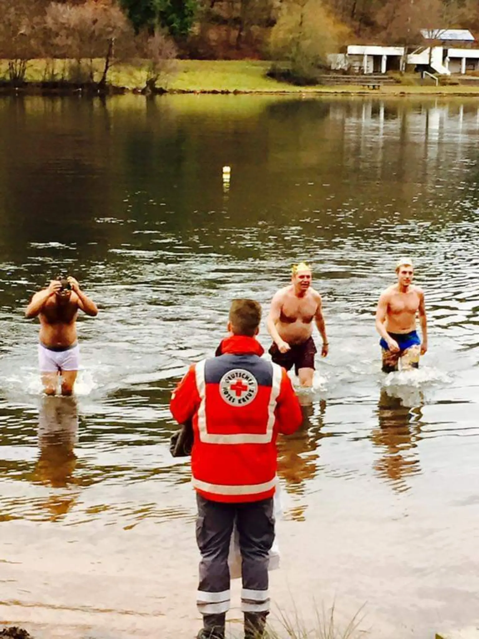 Dreik-nigsschwimmen-Kaiserslautern-2026-Kaltwasserschwimmer-gesucht