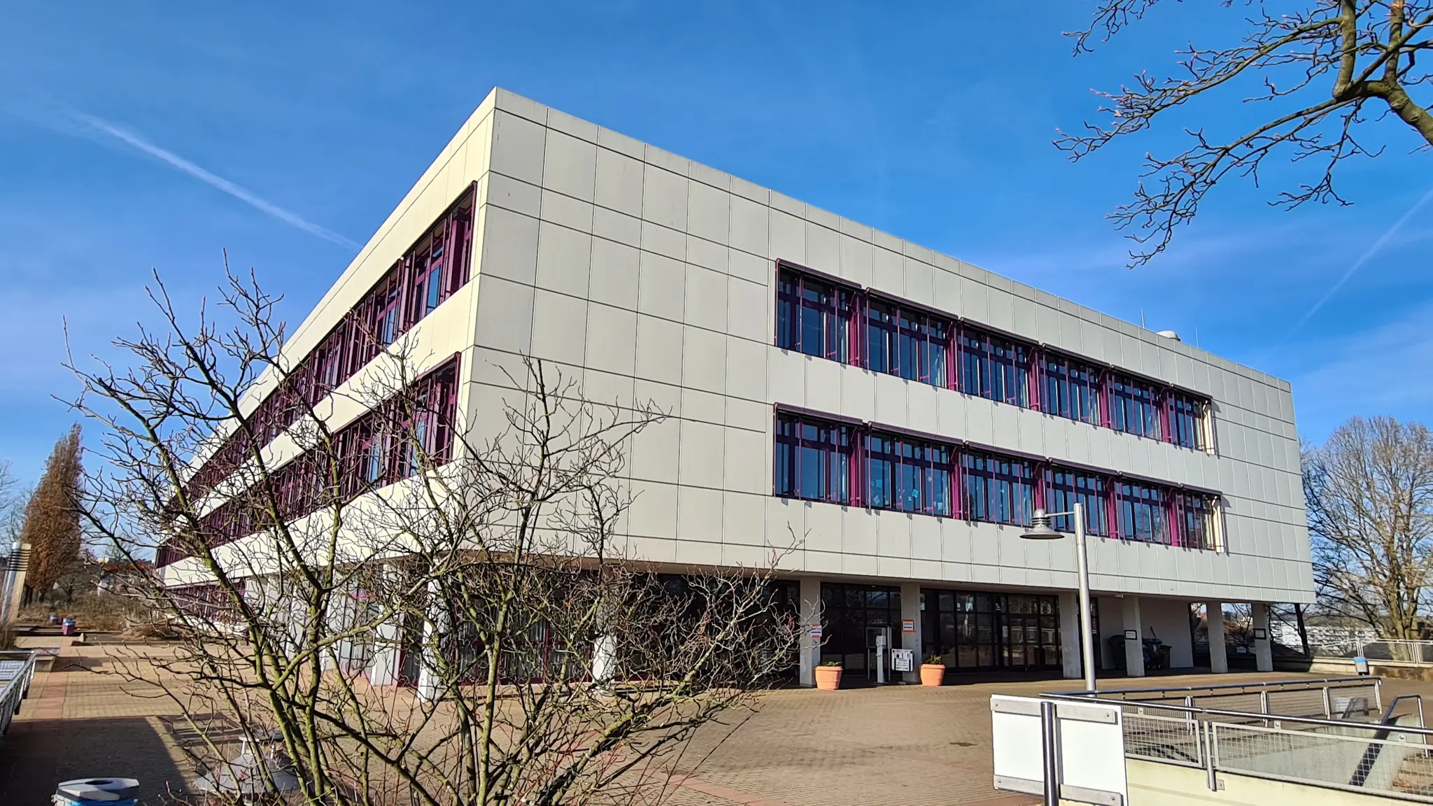 Hohenstaufen-Gymnasium-Kaiserslautern-Er-ffnung-eines-Makerspaces