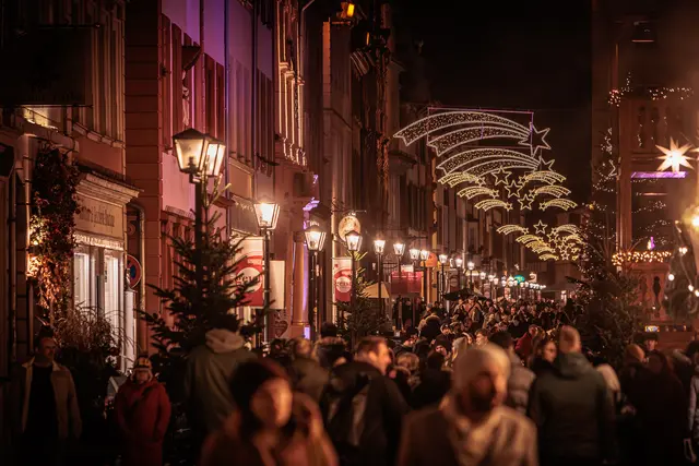 Genießen, bummeln und einkaufen - so schön ist der Weihnachtsmarkt Heidelberg 2025 | Foto: Paul Needham