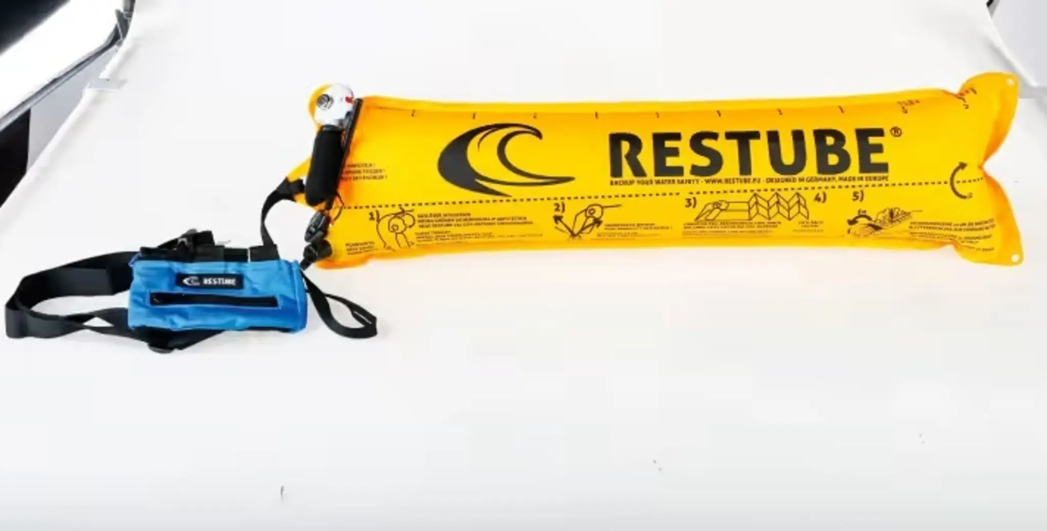 Flucht-und-Auftriebshilfen-f-r-Schwimmen-und-Wasseraktivit-ten