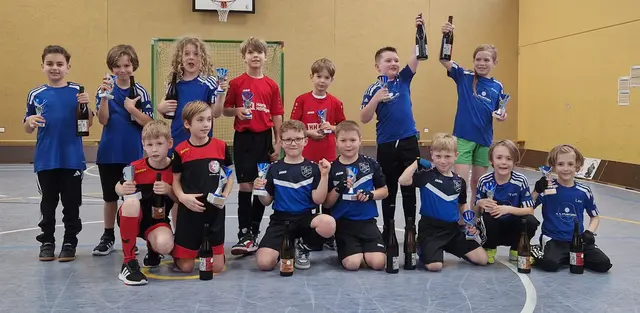 Durchweg glückliche Gesichter bei der Siegerehrung des 1. Traubensaftpreises | Foto: |szip