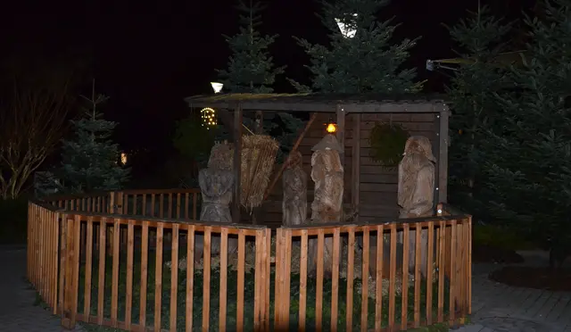 Die Weihnachtskrippe steht. | Foto: Luisenpark Mannheim