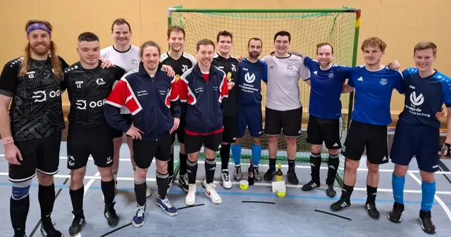 Gruppenbild mit allen Mannschaften vom "5. Bolandener Weinpreis" | Foto: |mhack