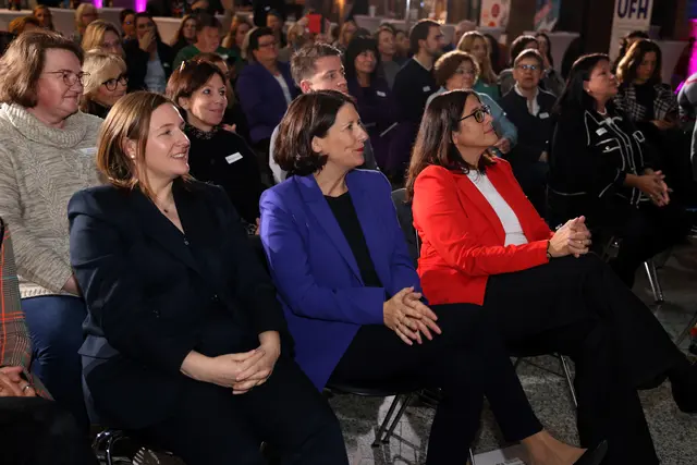 Unternehmerinnentag Rheinland-Pfalz mit Gründerinnenpreis 2025: ein Blick ins Publikum | Foto: Alexander Sell/ISB